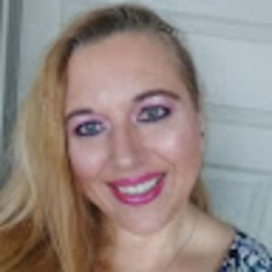 Meet your Posher, Monique